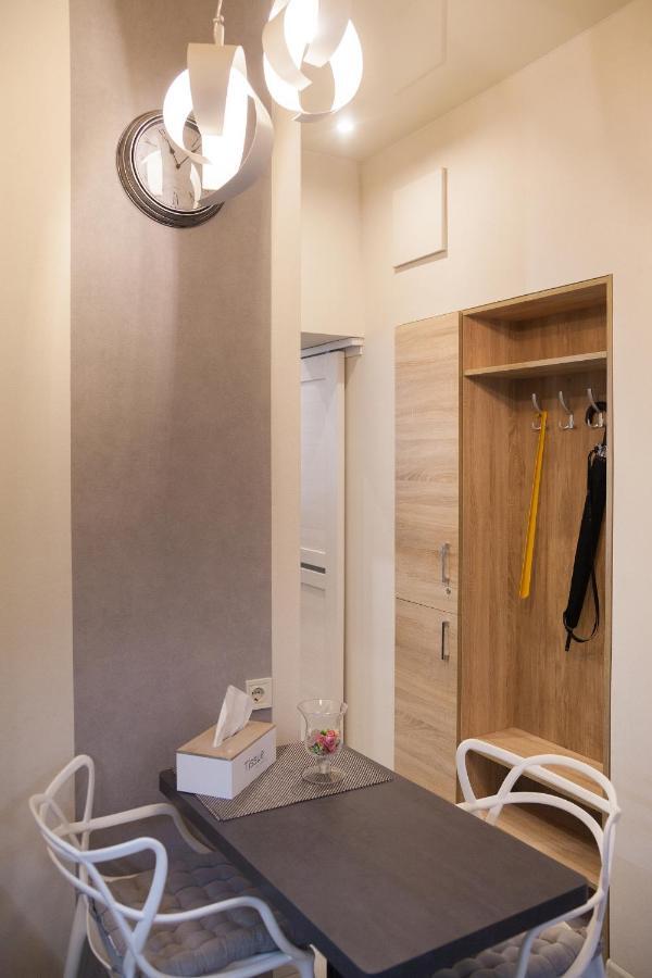 City Center Apartments Lviv Buitenkant foto