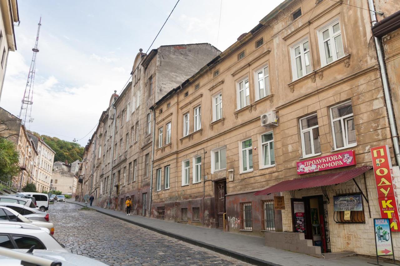 City Center Apartments Lviv Buitenkant foto